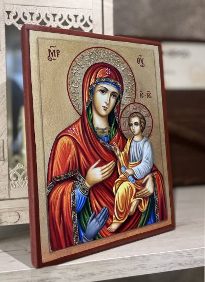Икона на Света Богородица - Троеручица 
